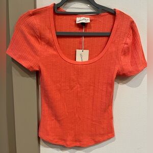 Orange fitted tshirt